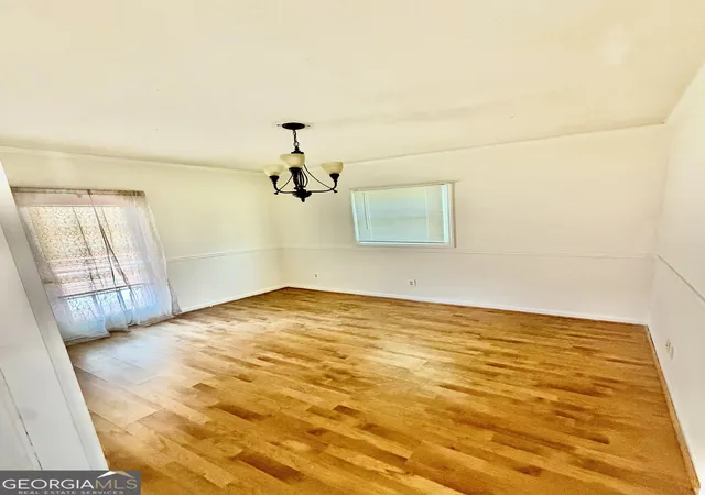 Photo 3 of Single family home for sale at 3641 W Point Cir, Lizella, GA 31052 | MLS# 10849773 | Listing updated on 2026-10-04