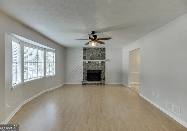 Photo 3 of Single family home for sale at 978 Chartley Dr SW, Lilburn, GA 30047 | MLS# 10844303 | Listing updated on 2026-09-11