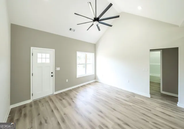 Photo 3 of Single family home for sale at 182 Arbacoochee Rd, Tallapoosa, GA 30176 | MLS# 10849713 | Listing updated on 2026-10-03