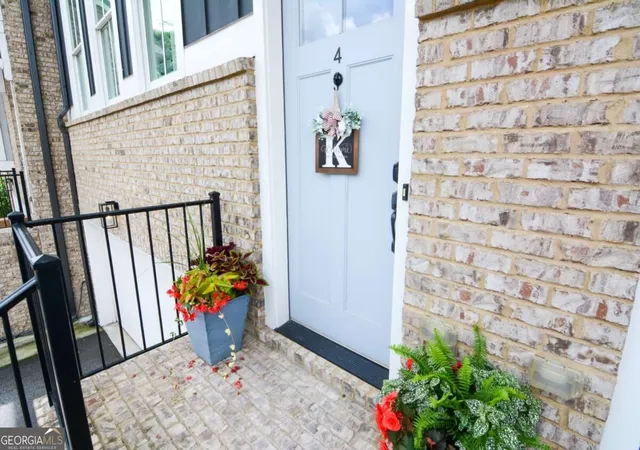 Photo 2 of Townhouse for sale at 370 Thrasher St #4, Norcross, GA 30071 | MLS# 10839380 | Listing updated on 2026-09-17