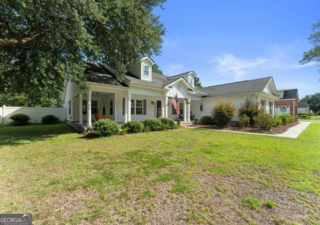 Photo 4 of Single family home for sale at 221 Zittrouer Rd, Guyton, GA 31312 | MLS# 10841386 | Listing updated on 2026-09-08