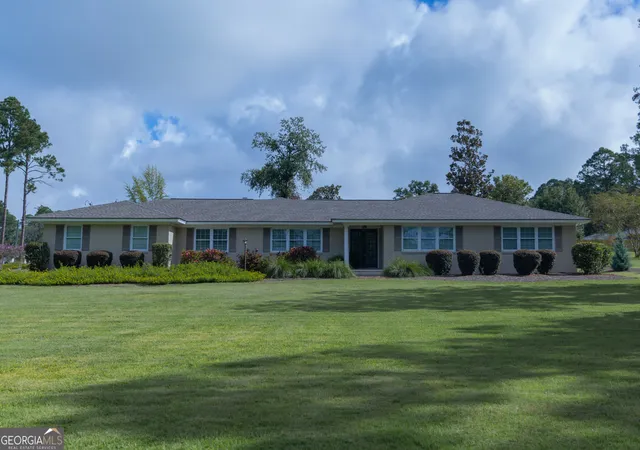 Photo 1 of Single family home for sale at 300 Lewis Dr, Vidalia, GA 30474 | MLS# 10842949 | Listing updated on 2026-09-23