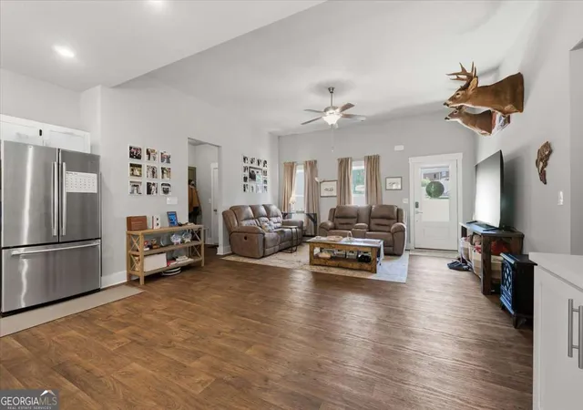 Photo 3 of Single family home for sale at 76 Wisteria Ln, Mansfield, GA 30055 | MLS# 10838571 | Listing updated on 2026-09-16