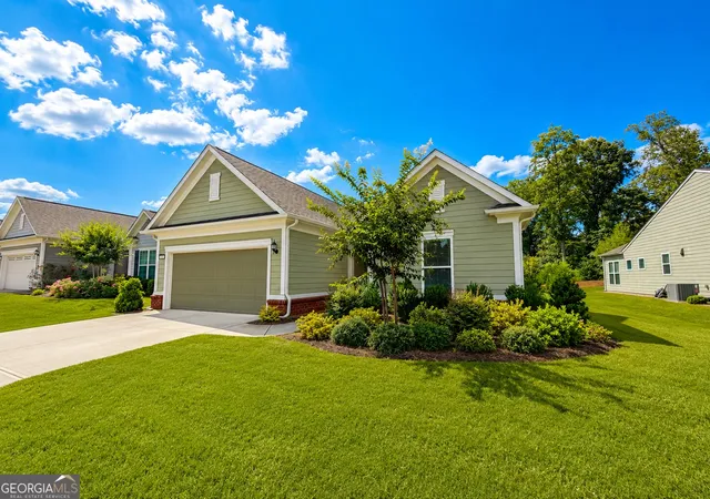 Photo 3 of Single family home for sale at 229 Nuttall Dr, Griffin, GA 30223 | MLS# 10837576 | Listing updated on 2026-09-10