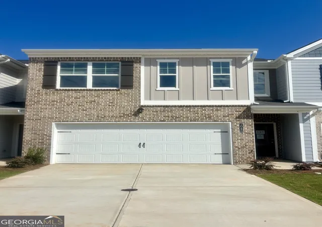 Townhouse for sale at 7045 Old Bridge Ln, Conyers, GA 30013 | MLS# 10832362
