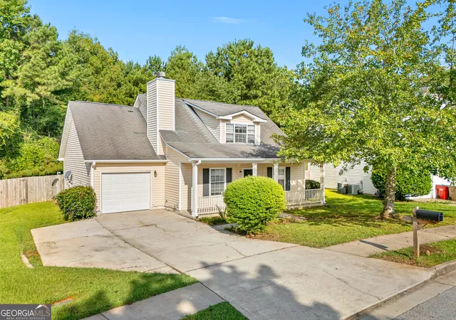 Photo 2 of Single family home for sale at 6783 Saganaw Dr, Rex, GA 30273 | MLS# 10837124 | Listing updated on 2026-09-15