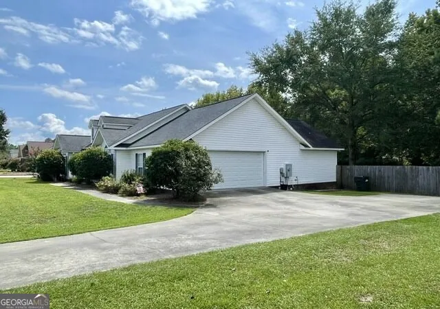 Photo 3 of Single family home for sale at 1813 N Leah Ln, Statesboro, GA 30461 | MLS# 10841703 | Listing updated on 2026-10-08