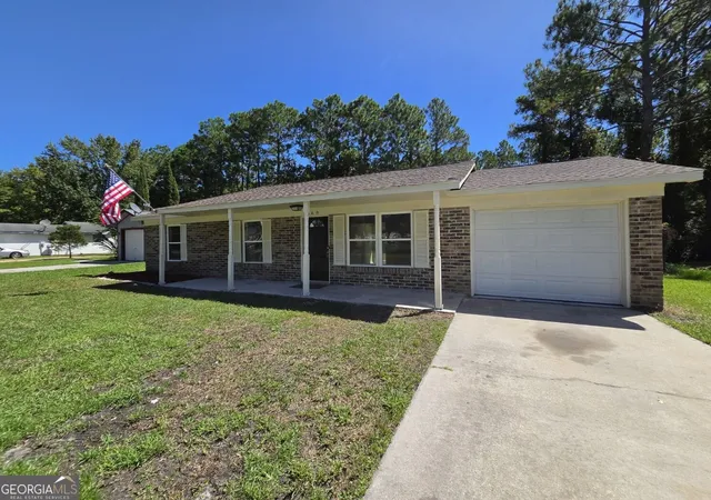 Photo 4 of Single family home for sale at 868 Mission Tr Dr, St. Marys, GA 31558 | MLS# 10848482 | Listing updated on 2026-09-30