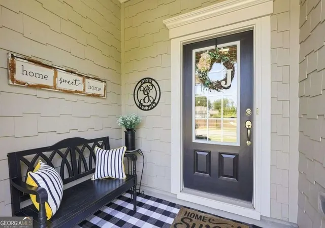 Photo 2 of Sale Pending at 231 Windsor Park Dr, Woodstock, GA 30188 | MLS# 10840250 | Listing updated on 2026-09-14