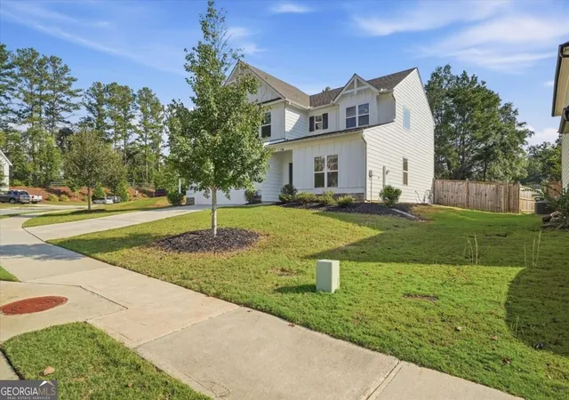 Photo 2 of Single family home for sale at 517 Edgemore Rd, Canton, GA 30114 | MLS# 10852196 | Listing updated on 2026-09-25
