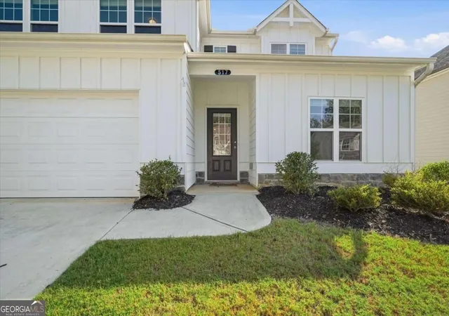 Photo 3 of Single family home for sale at 517 Edgemore Rd, Canton, GA 30114 | MLS# 10852196 | Listing updated on 2026-09-25