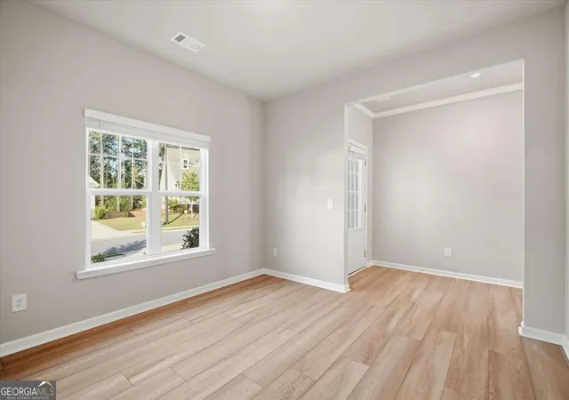 Photo 4 of Single family home for sale at 517 Edgemore Rd, Canton, GA 30114 | MLS# 10852196 | Listing updated on 2026-09-25