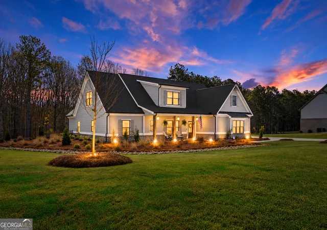 Photo 2 of Single family home for sale at 2128 Stonegate Wy, Monroe, GA 30656 | MLS# 10829830 | Listing updated on 2026-10-29