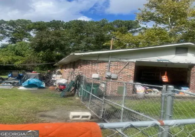 Photo 2 of Single family home for sale at 204 Pine St, St. Marys, GA 31558 | MLS# 10845386 | Listing updated on 2026-09-28