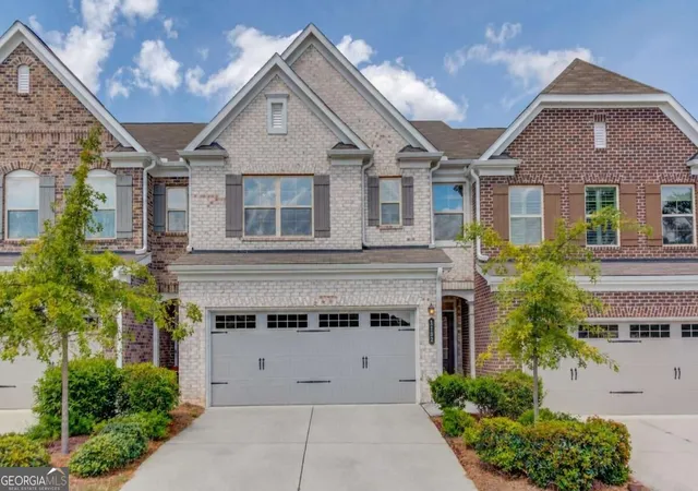 Photo 3 of Townhouse for sale at 1182 Lanier Willow Path, Buford, GA 30518 | MLS# 10846700 | Listing updated on 2026-09-30