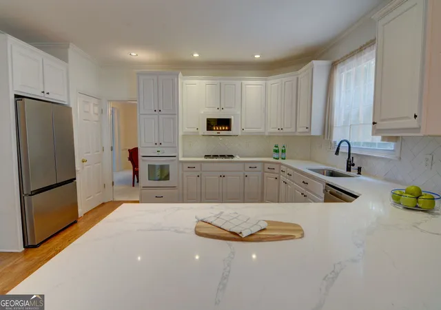 Photo 2 of Single family home for sale at 5001 Staverly Ln NW, Peachtree Corners, GA 30092 | MLS# 10838941 | Listing updated on 2026-09-17