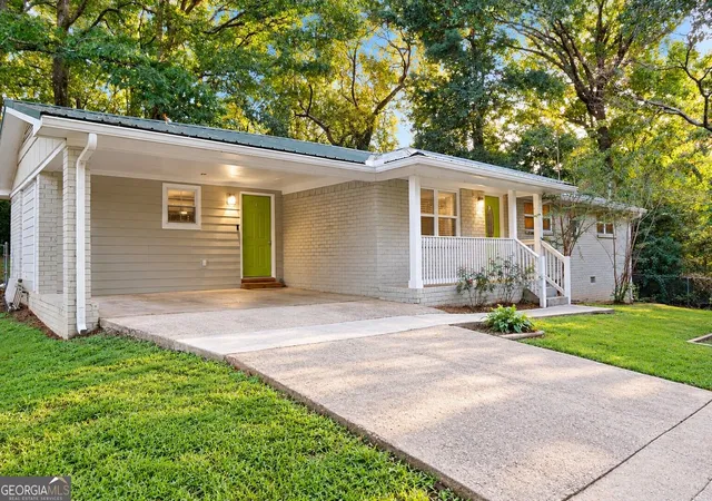 Photo 3 of Single family home for sale at 6395 Hemp St, Douglasville, GA 30135 | MLS# 10848147 | Listing updated on 2026-09-23