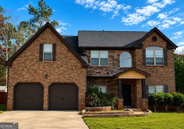 Photo 1 of Single family home for sale at 12254 Centerra Dr, Hampton, GA 30228 | MLS# 10836118 | Listing updated on 2026-10-07