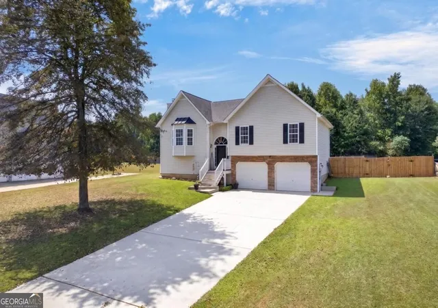 Photo 1 of Single family home for sale at 186 Majesty Dr, Rockmart, GA 30153 | MLS# 10844306 | Listing updated on 2026-09-11
