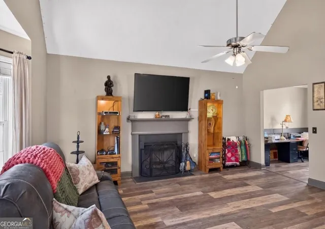 Photo 4 of Single family home for sale at 186 Majesty Dr, Rockmart, GA 30153 | MLS# 10844306 | Listing updated on 2026-09-11