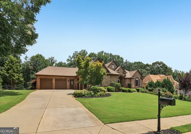 Photo 3 of Single family home for sale at 5715 Catalpa Ct, Cumming, GA 30040 | MLS# 10839280 | Listing updated on 2026-09-17