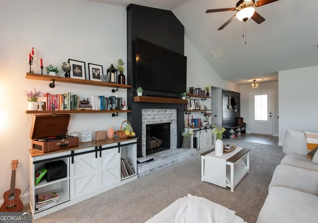 Photo 4 of Single family home for sale at 117 Pr Smith Blvd, Winder, GA 30680 | MLS# 10846462 | Listing updated on 2026-09-30