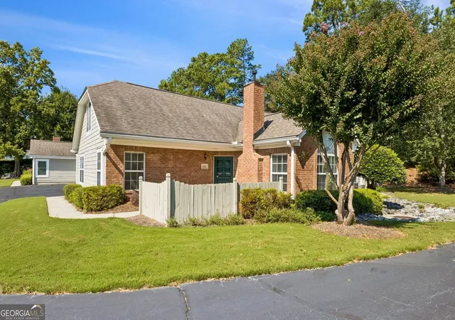 Listing Photo 4 - Condo for sale in building located at 3101 Orch Ridge Cir, Duluth, GA 30096