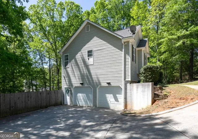 Photo 3 of Single family home for sale at 9420 Poole Rd, Villa Rica, GA 30180 | MLS# 10844498 | Listing updated on 2026-09-11