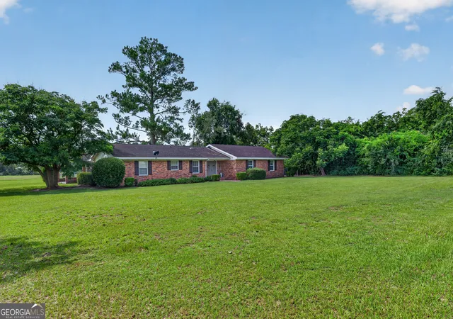 Photo 3 of Single family home for sale at 2027 Ellis Ln, Blackshear, GA 31516 | MLS# 10843193 | Listing updated on 2026-09-10