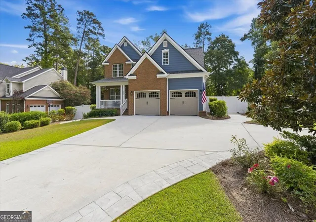 Photo 2 of Sale Pending at 131 Lokchapee Dr, Macon, GA 31210 | MLS# 10850653 | Listing updated on 2026-09-29