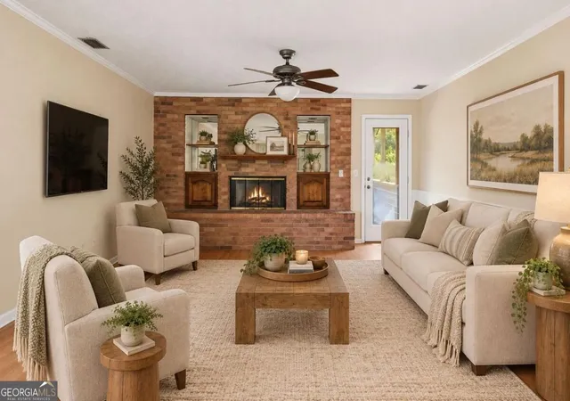 Photo 3 of Sale Pending at 149 Lake View Cir, Brunswick, GA 31525 | MLS# 10851102 | Listing updated on 2026-09-29