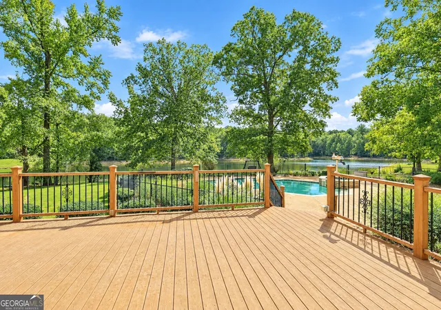 Photo 2 of Sale Pending at 415 W Mcintosh Rd, Brooks, GA 30205 | MLS# 10852977 | Listing updated on 2026-10-05
