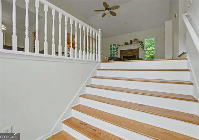Photo 4 of Single family home for sale at 5196 Proctor Landing Rd NW, Acworth, GA 30101 | MLS# 10852060 | Listing updated on 2026-10-19