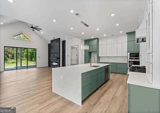 Photo 3 of Single family home for sale at 520 Rockbridge Rd Sw, Lilburn, GA 30047 | MLS# 10849165 | Listing updated on 2026-10-02