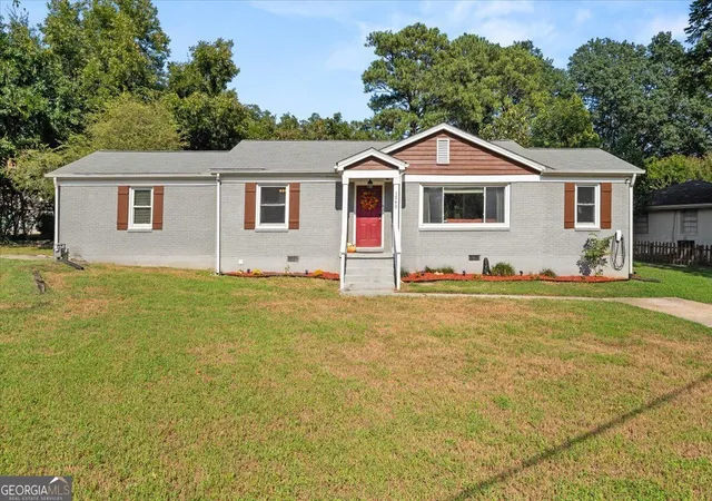 Photo 1 of Single family home for sale at 1563 Cloverdale Dr Se, Marietta, GA 30067 | MLS# 10844358 | Listing updated on 2026-10-06