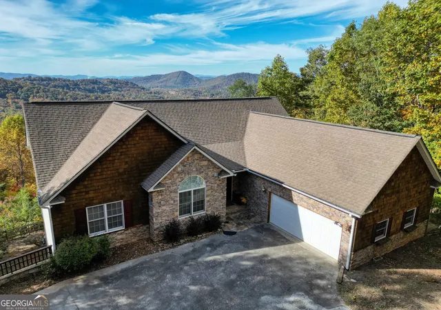 Photo 1 of Single family home for sale at 883 Ramey Mountain Rd, Hiawassee, GA 30546 | MLS# 10840443 | Listing updated on 2026-09-04
