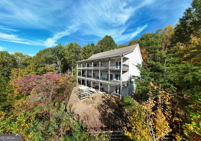 Photo 2 of Single family home for sale at 883 Ramey Mountain Rd, Hiawassee, GA 30546 | MLS# 10840443 | Listing updated on 2026-09-04