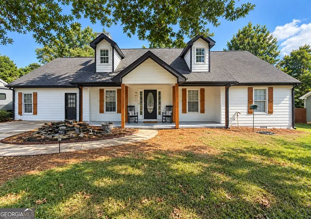 Photo 1 of Single family home for sale at 913 Century Oak Dr, Winder, GA 30680 | MLS# 10847918 | Listing updated on 2026-09-17