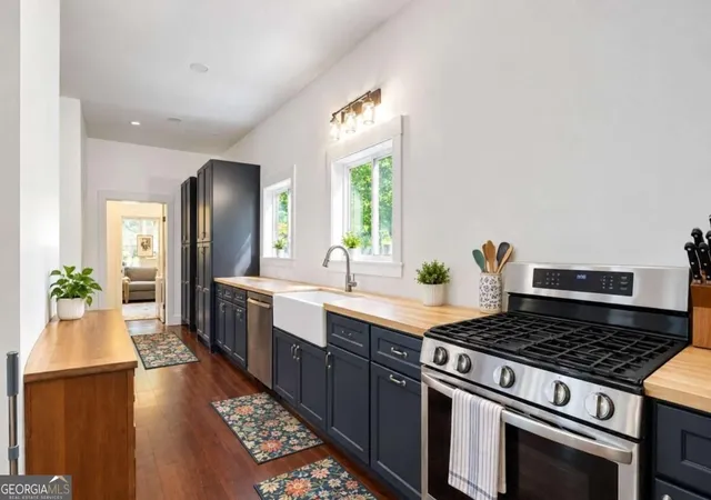 Photo 2 of Single family home for sale at 300 Pine Dr, Dahlonega, GA 30533 | MLS# 10853332 | Listing updated on 2026-10-07