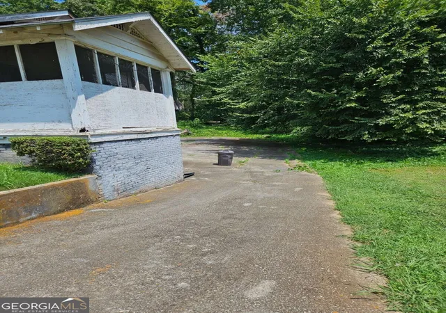 Photo 2 of Single family home for sale at 844 Westmont Rd, Atlanta, GA 30311 | MLS# 10839140 | Listing updated on 2026-09-19