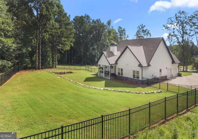Photo 3 of Single family home for sale at 105 Capps Ln, Eatonton, GA 31024 | MLS# 10845220 | Listing updated on 2026-09-27