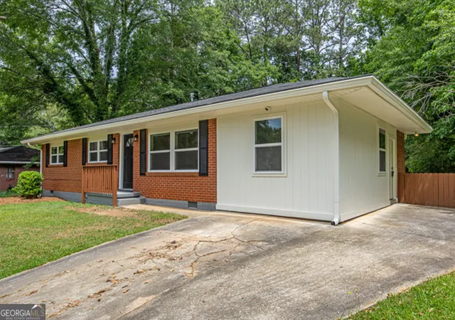 Photo 2 of Single family home for sale at 4128 Lindsey Dr, Decatur, GA 30035 | MLS# 10769890 | Listing updated on 2026-09-07