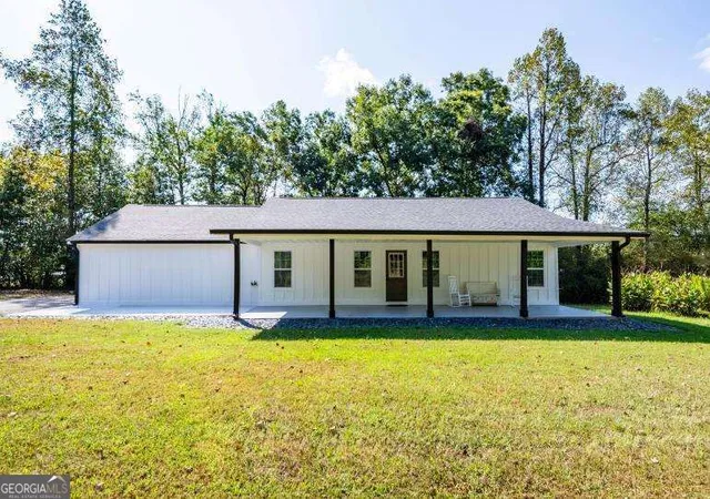 Photo 2 of Single family home for sale at 2400 Flatbottom Rd, Ball Ground, GA 30107 | MLS# 10843558 | Listing updated on 2026-10-03