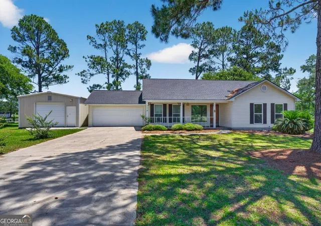 Photo 1 of Sale Pending at 179 Forest Hills Dr, Douglas, GA 31535 | MLS# 10846178 | Listing updated on 2026-09-29