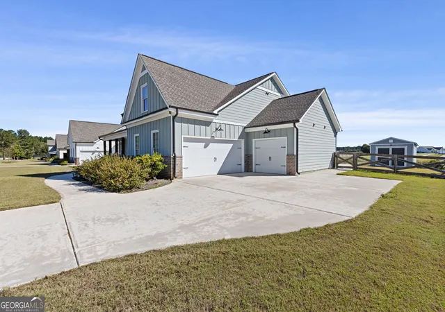 Photo 2 of Single family home for sale at 148 Perkins Ct, Winder, GA 30680 | MLS# 10853683 | Listing updated on 2026-10-30