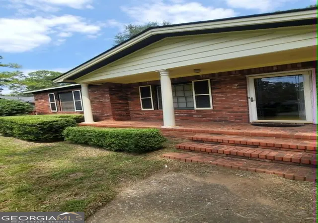 Photo 4 of Single family home for sale at 917 Odom Ave, Albany, GA 31701 | MLS# 10832611 | Listing updated on 2026-10-04