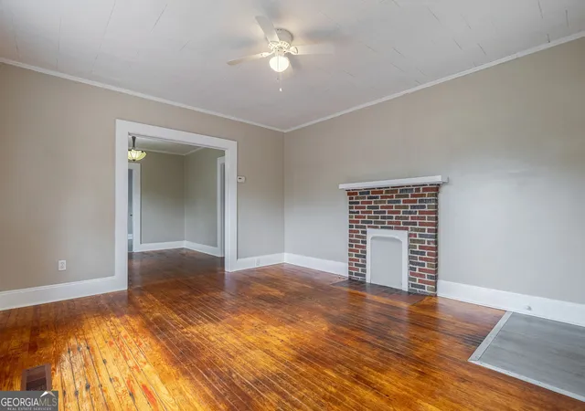 Photo 3 of Sale Pending at 17 Oak St, Elberton, GA 30635 | MLS# 10837905 | Listing updated on 2026-09-17