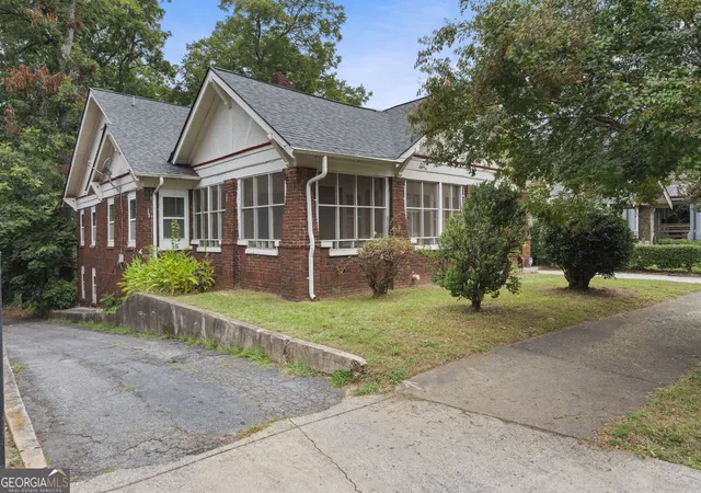 Photo 2 of Single family home for sale at 472 Parkway Dr Ne, Atlanta, GA 30308 | MLS# 10845680 | Listing updated on 2026-09-21