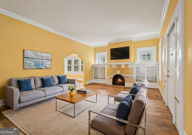 Photo 3 of Single family home for sale at 472 Parkway Dr Ne, Atlanta, GA 30308 | MLS# 10845680 | Listing updated on 2026-09-21
