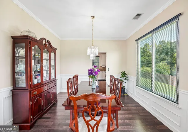 Photo 3 of Single family home for sale at 5067 Huntcrest Dr Sw, Mableton, GA 30126 | MLS# 10850121 | Listing updated on 2026-10-08
